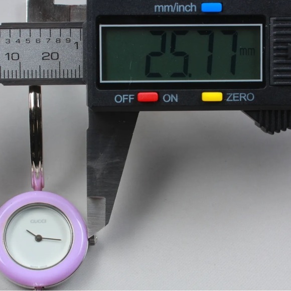 Gucci Luxury Vintage Silver Bracelet Watch complete set SWISS MADE Quartz - Picture 10 of 10